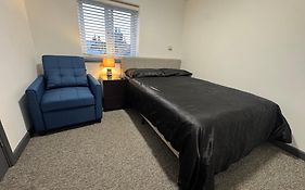 London Gate Lodge - Private En-Suite Rooms, Kings Lynn, Central Location